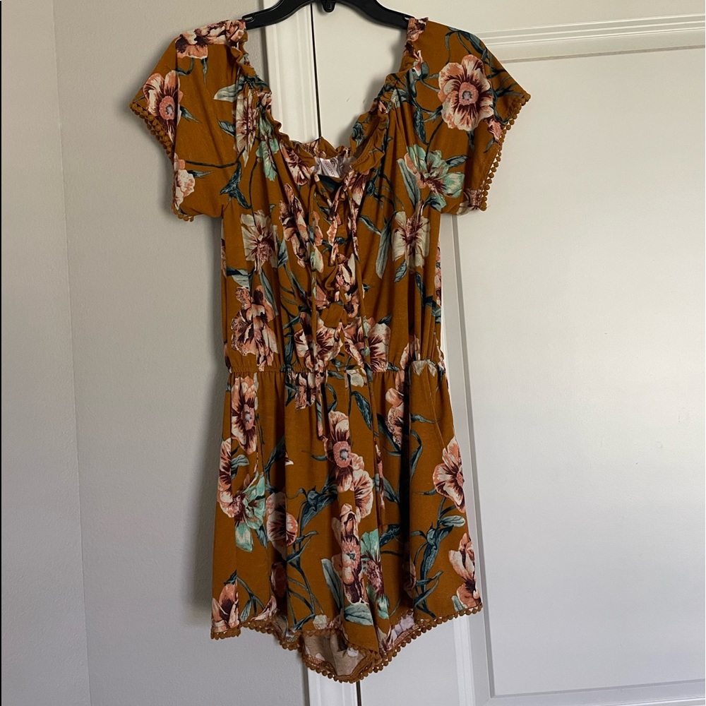 Xhilaration Romper (M)